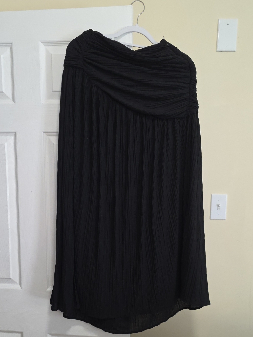 Women's Black Pleated Maxi Skirt - Flowing A-Line Style